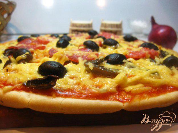 фото рецепта: Пицца с колбасками салями