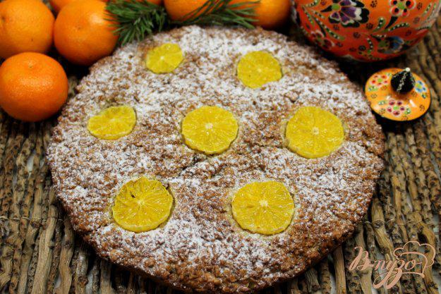 фото рецепта: Овсяный пирог с мандаринами и грецкими орехами