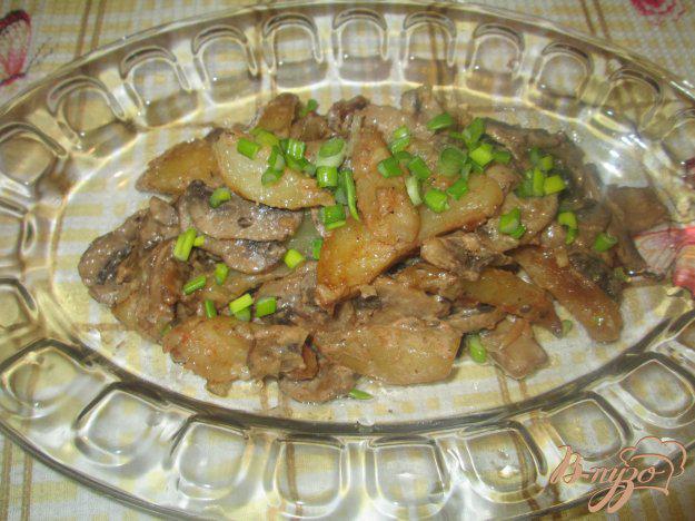 фото рецепта: Тушеная картошка с грибами