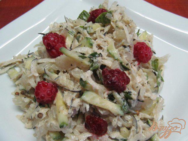 фото рецепта: Салат с помело и редькой