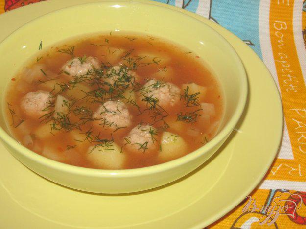 фото рецепта: Суп с фрикадельками и квашеной свеклой