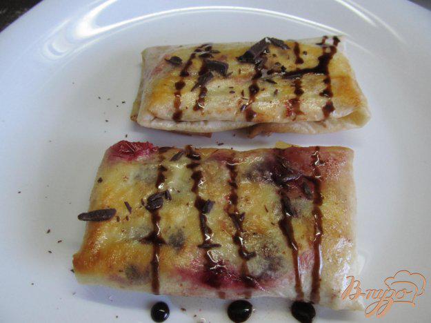 фото рецепта: Пирожки из лаваша «вишня в шоколаде»