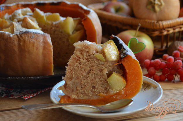 фото рецепта: Пирог с яблоками в тыкве