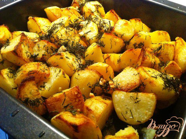 фото рецепта: Картофель из духовки с чесноком и укропом