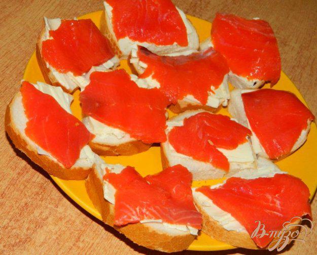 фото рецепта: Бутерброды с красной рыбой