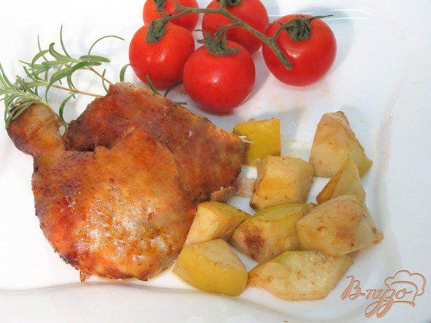 фото рецепта: Курица фаршированная яблоками, в духовке