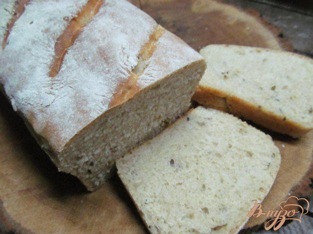 фото рецепта: Хлеб с семечками и фенхелем