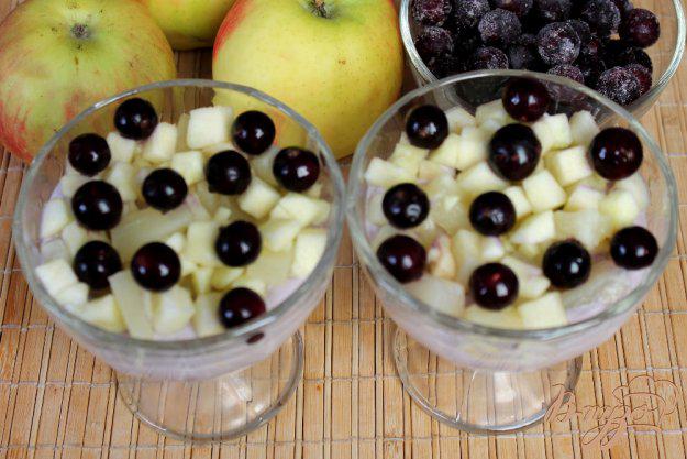 фото рецепта: Творожный десерт с фруктами и ягодами