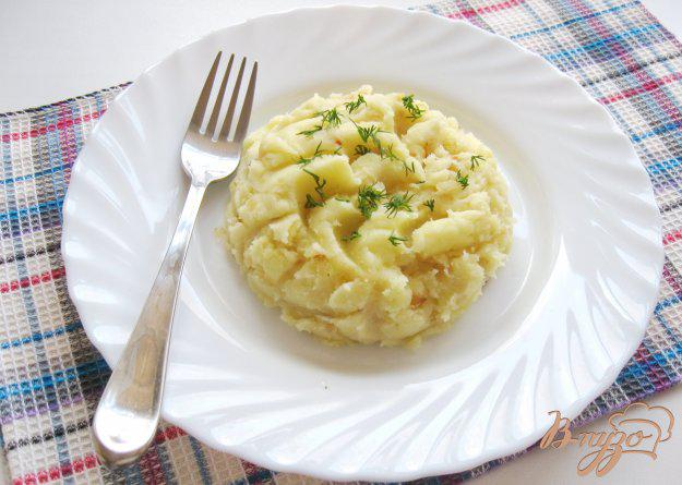 фото рецепта: Картофельное пюре с луком и сыром