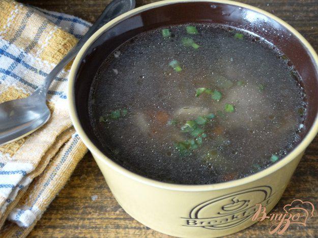 фото рецепта: Суп с лесными грибами и стручковой фасолью