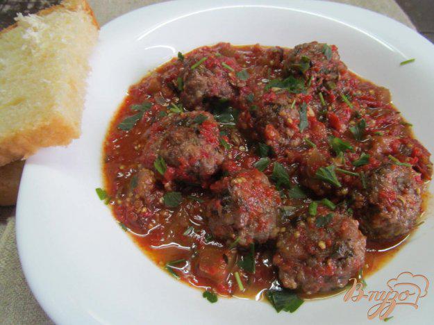 фото рецепта: Фрикадельки с томатным соусом «Норма»