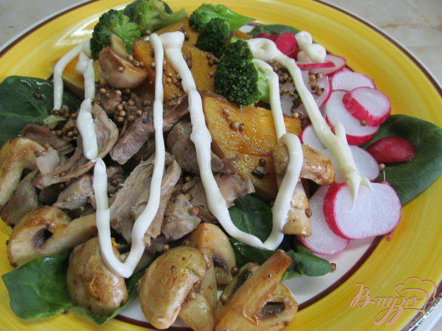 фото рецепта: Салат из редиса с тыквой