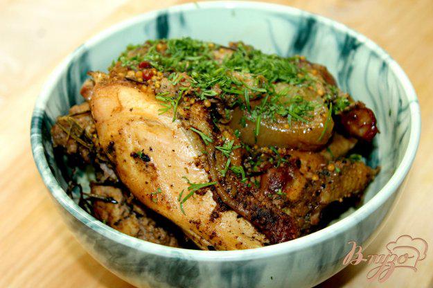 фото рецепта: Тушенная курица с розмарином и тимьяном