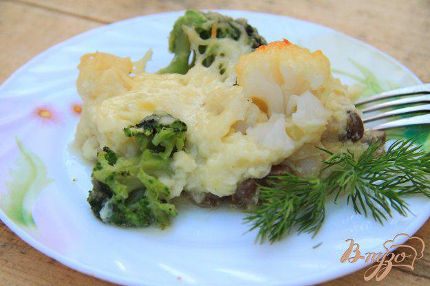 фото рецепта: Картофельная запеканка с грибами, брокколи и цветной капустой