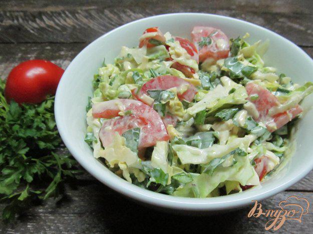 фото рецепта: Овощной салат под соусом из кефира
