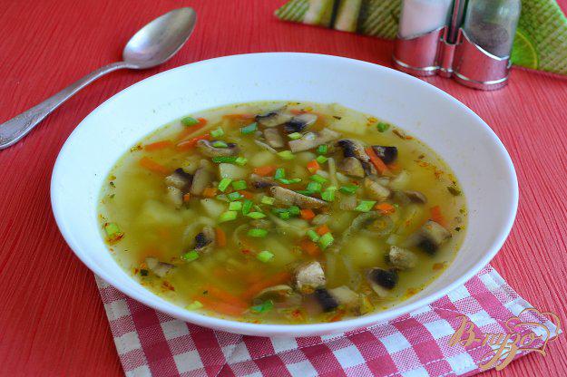 фото рецепта: Картофельный суп с шампиньонами