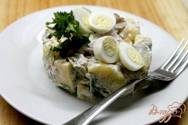 фото рецепта: Картофельный салат с беконом и сыром
