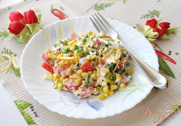 фото рецепта: Салат с кукурузой и помидорами