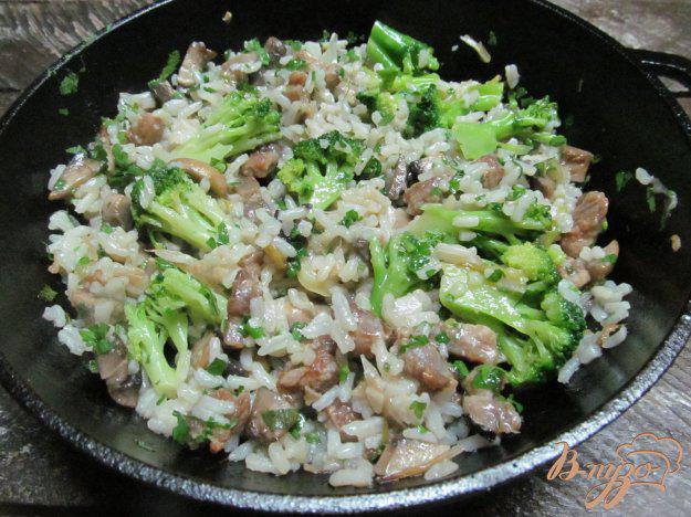 фото рецепта: Рис с грибами мясом и мятой