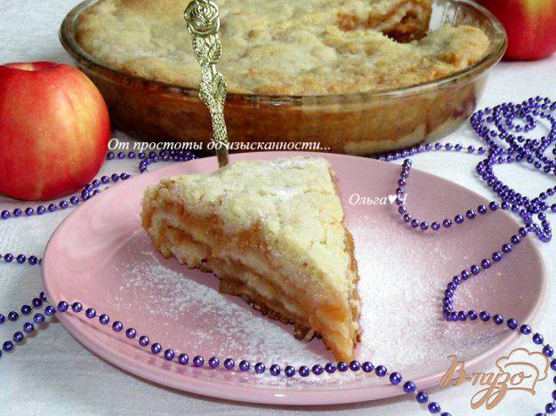 фото рецепта: Яблочный насыпной пирог с брусникой