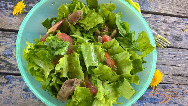 фото рецепта: Зеленый салат с куриной печенью