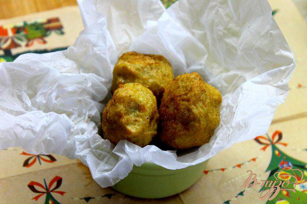 фото рецепта: Картофельные шарики с кабачком во фритюре