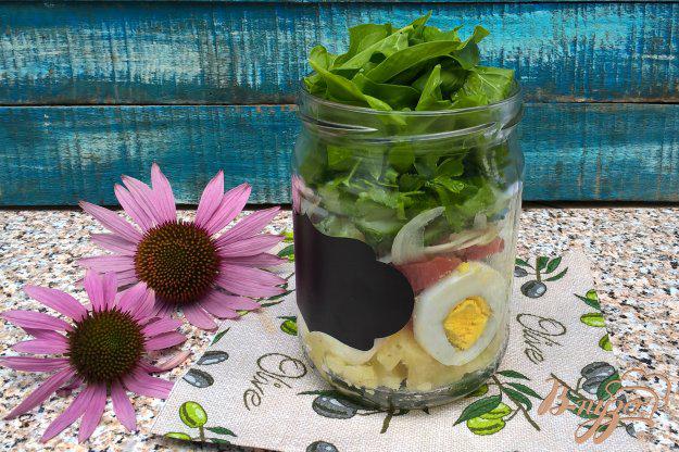 фото рецепта: Салат в банке с овощами и яйцом