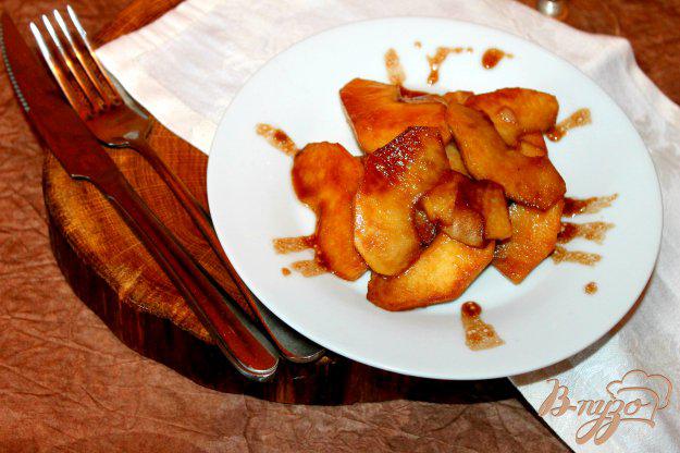 фото рецепта: Тушеные яблоки в бальзамическом уксусе