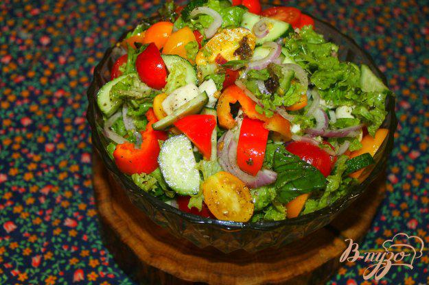 фото рецепта: Овощной салат с моцареллой в шариках