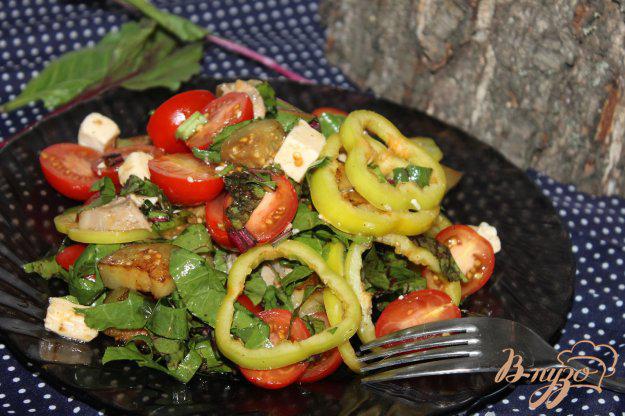 фото рецепта: Салат со свининой, овощами и зеленью