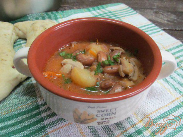 фото рецепта: Фасолевый суп с чечевицей и грибами