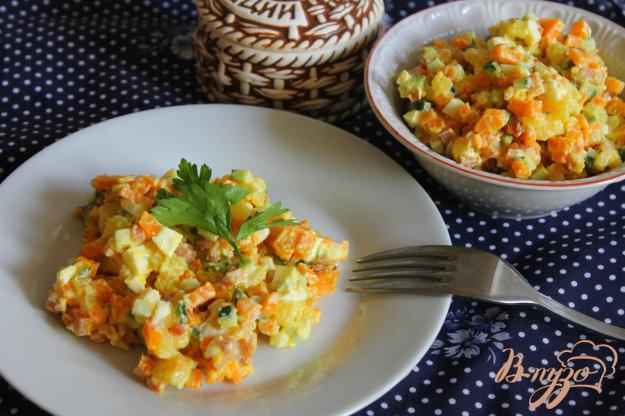 фото рецепта: Салат из свиной грудинки с яйцом, картофелем и морковью