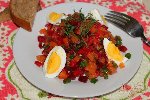 фото рецепта: Салат с печеной тыквой, свеклой и яйцом