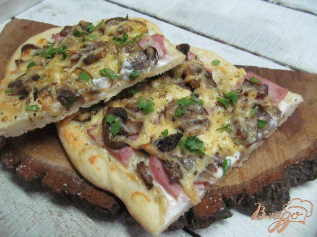 фото рецепта: Пицца с кабачком и грибами