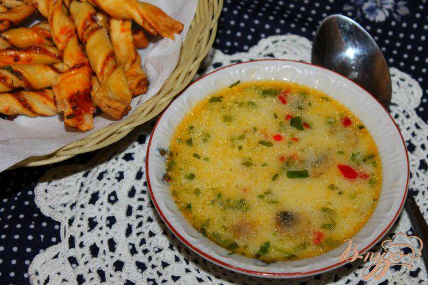 фото рецепта: Сырный суп с вешенками и шампиньонами