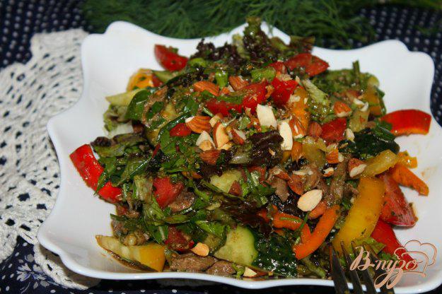 фото рецепта: Салат с мясом и орешками