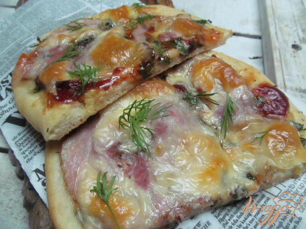 фото рецепта: Пицца с сельдереем и моцареллой
