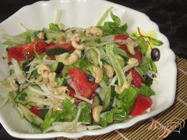 фото рецепта: Салат из овощей с кешъю
