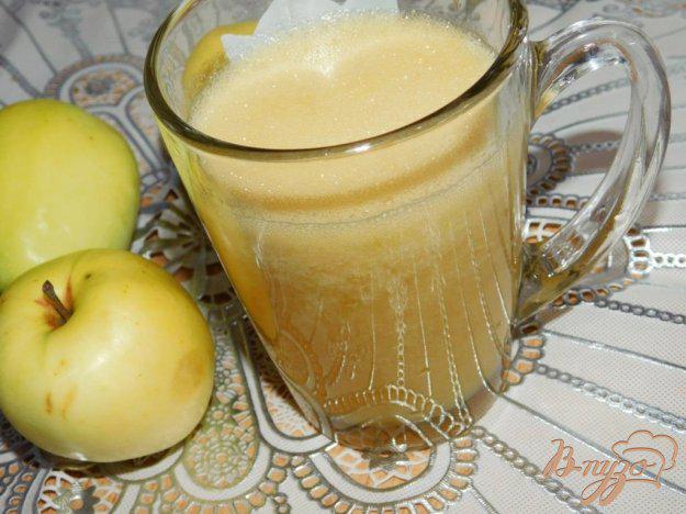 фото рецепта: Яблочно-грушевый коктейль с мандаринами