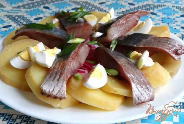 фото рецепта: Салат с сельдью и картофелем
