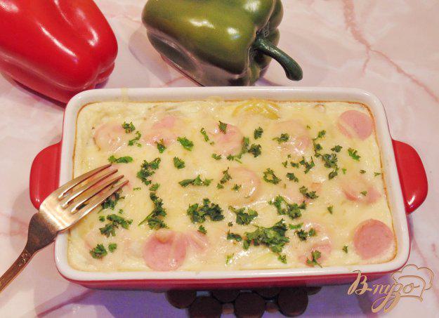фото рецепта: Картофельная запеканка с сосисками и сыром