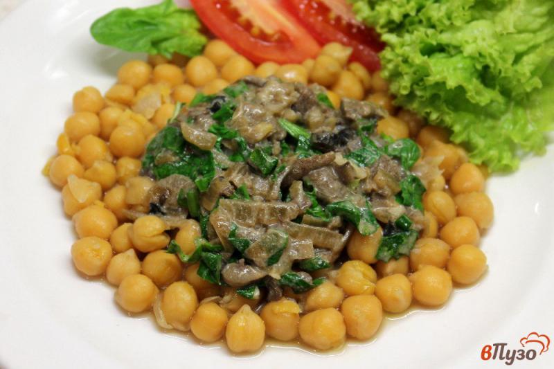 нут с грибами