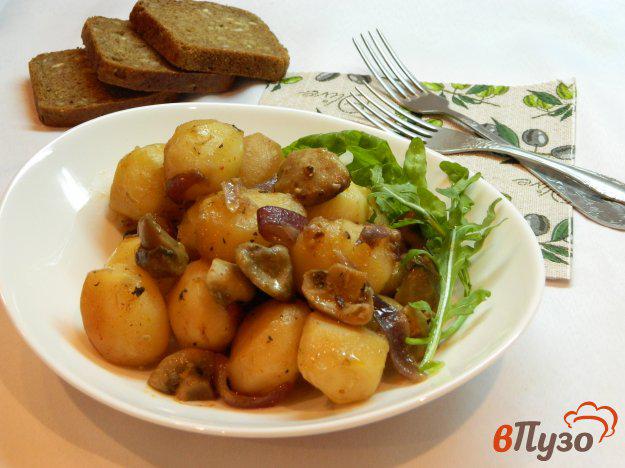 фото рецепта: Картофель с грибами запеченный в духовке