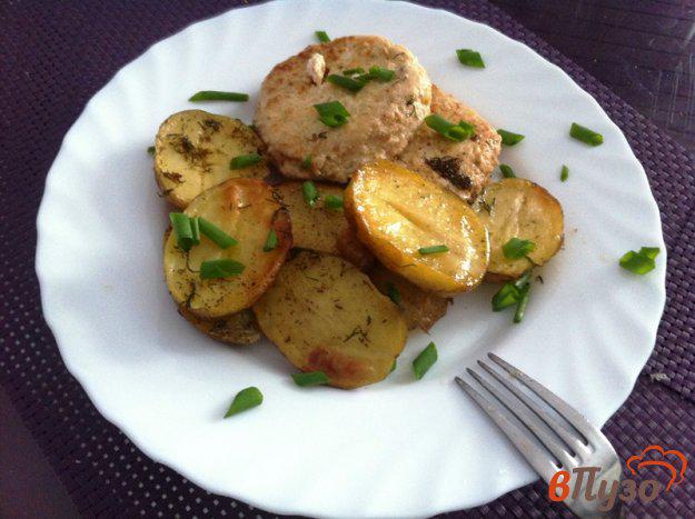 фото рецепта: Запеченный молодой картофель с копченым салом