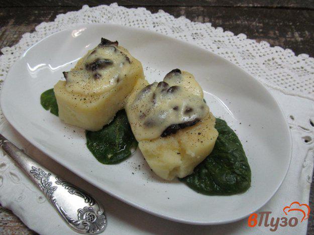 фото рецепта: Картофельные корзиночки с грибами и сыром