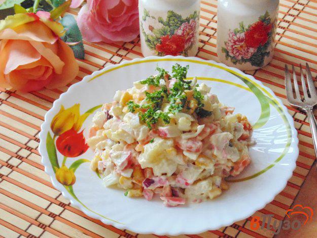 фото рецепта: Салат из крабовых палочек с картофелем и морковью