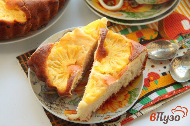 фото рецепта: Пирог на кефире с ананасами