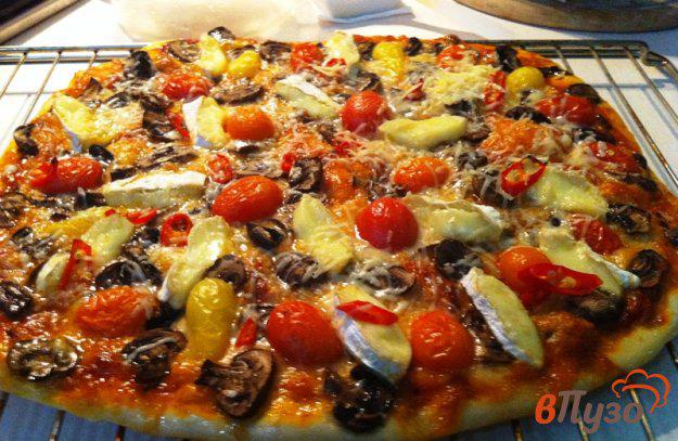 фото рецепта: Пицца три сыра с шампиьонами