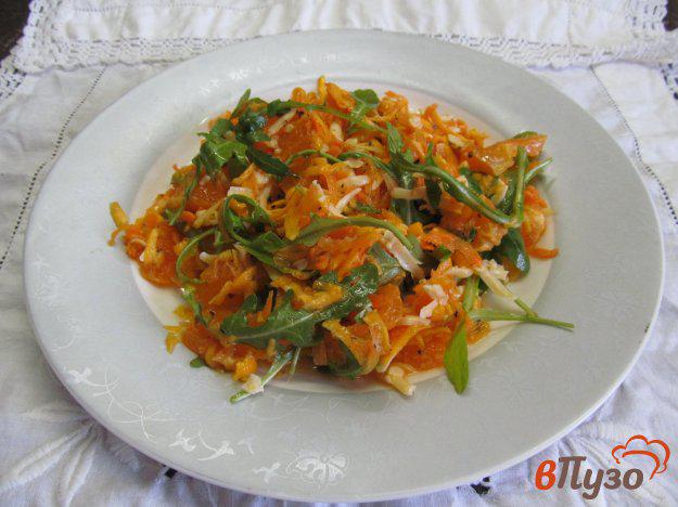 фото рецепта: Салат из мандарина с овощами и рукколой