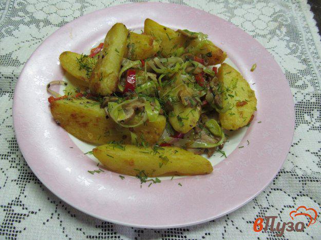 фото рецепта: Жареный картофель с грибами и перцем